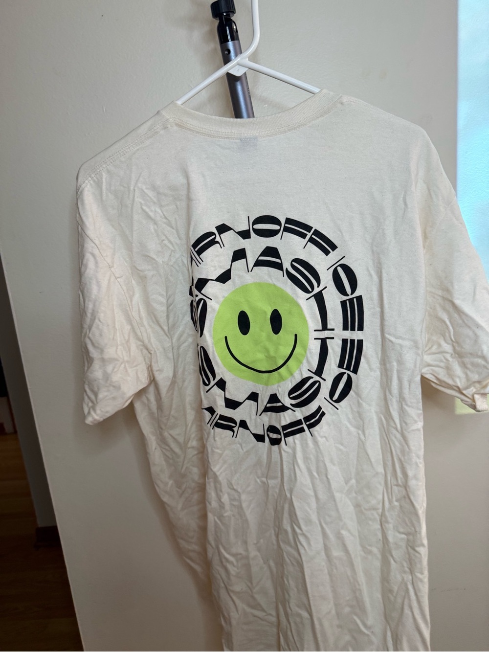 Smirnoff Ice Smash Logo Gildan Cream Short-Sleeve T-Shirt with - Picture 7 of 8